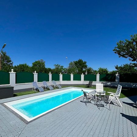 Atemberaubendes Apartment + Pool Wiedeń Zewnętrze zdjęcie